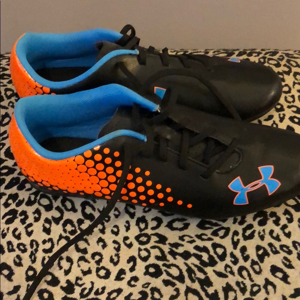 Soccer cleats